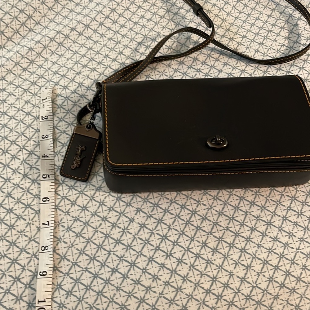 Coach purse - Picture 5 of 7